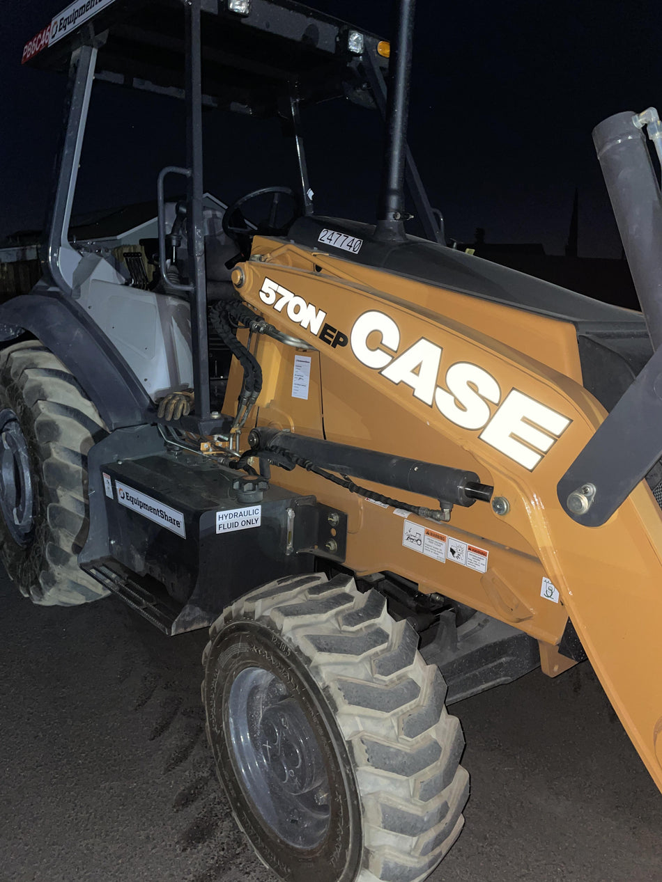 2022 CASE 570N EP