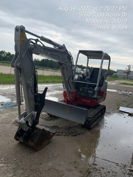 2022 TAKEUCHI TB235-2R