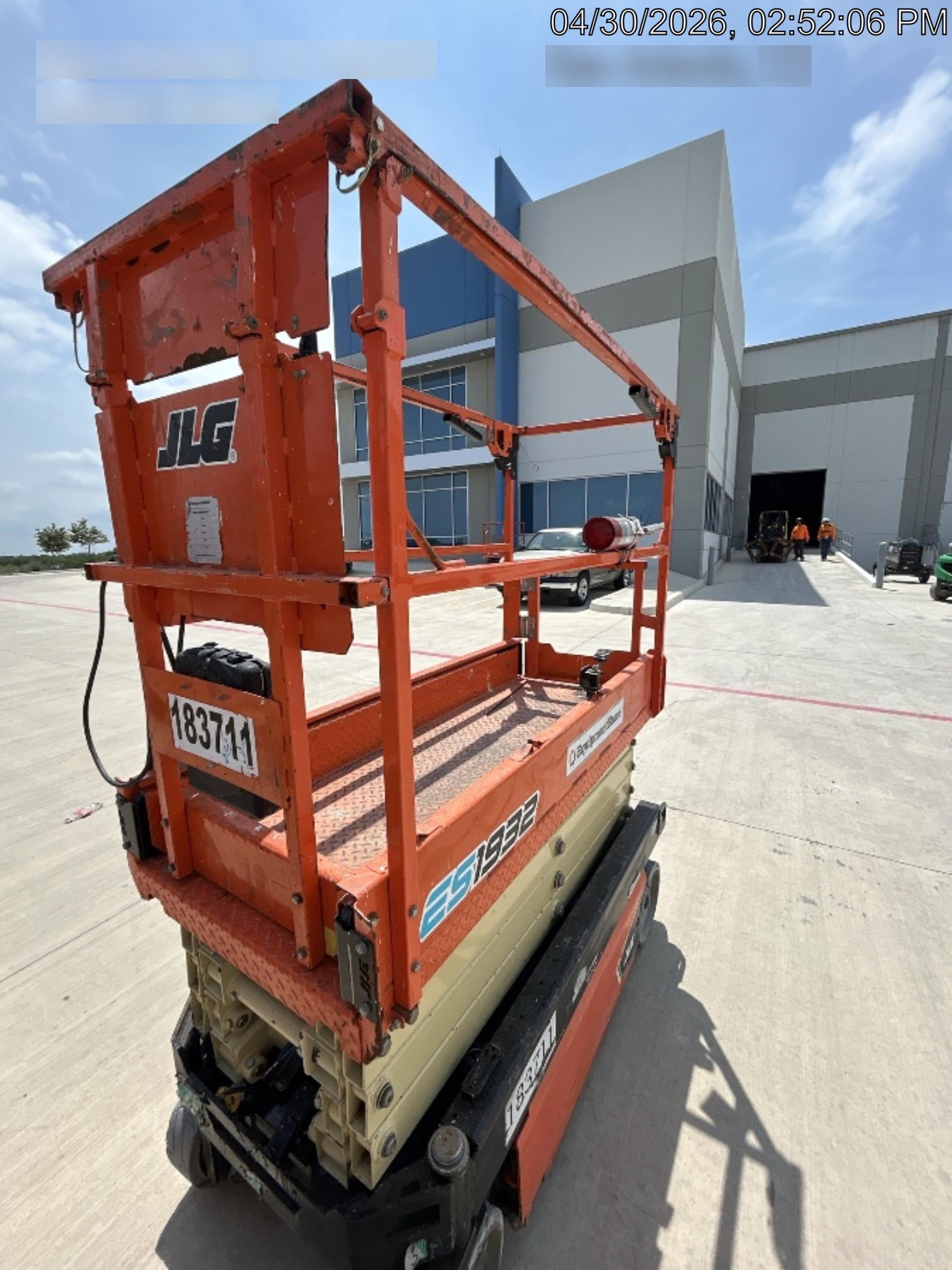 2021 JLG ES1932