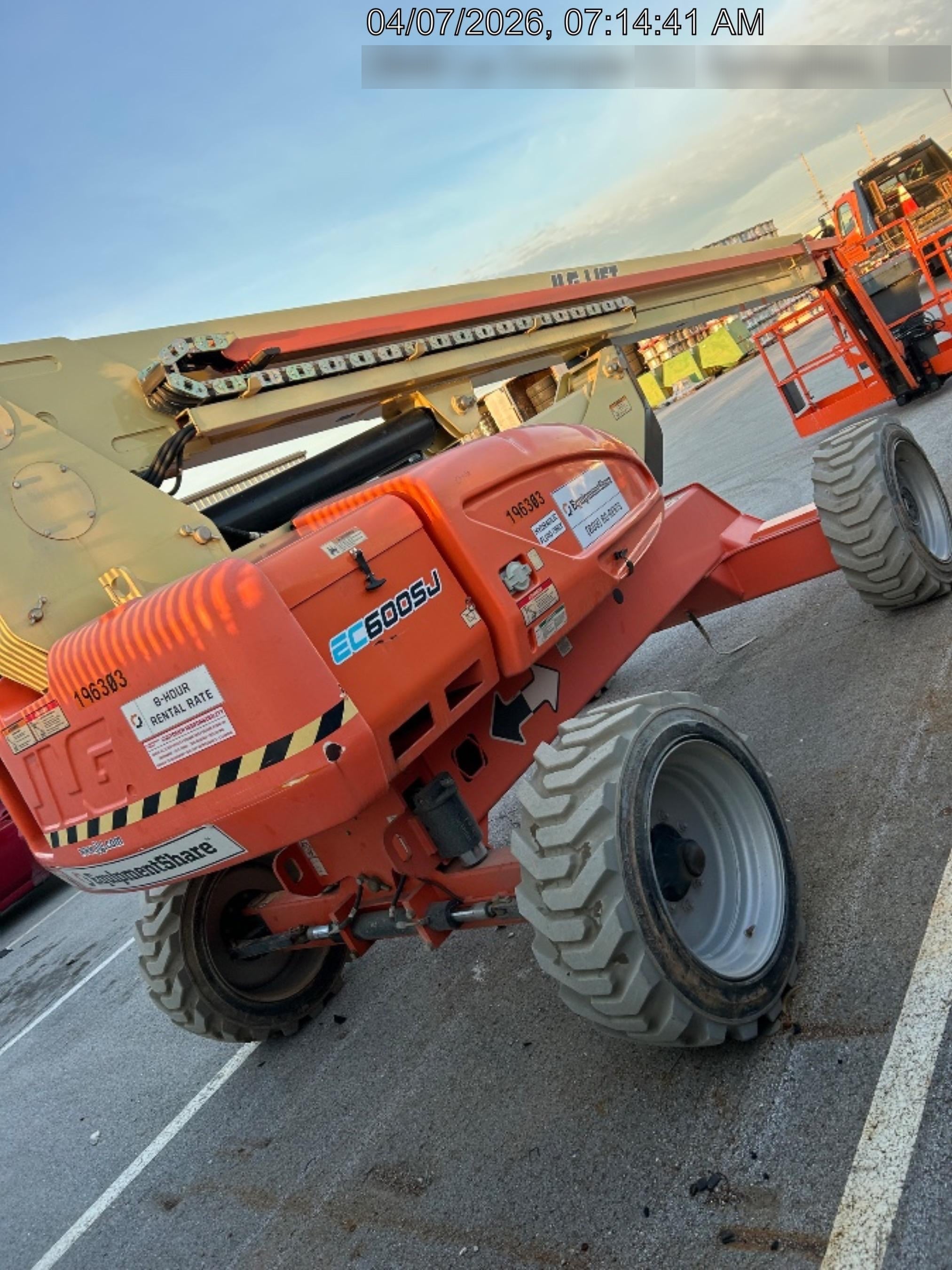 2021 JLG EC600SJ