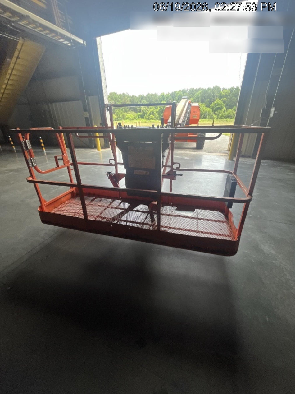 2016 JLG 660SJ