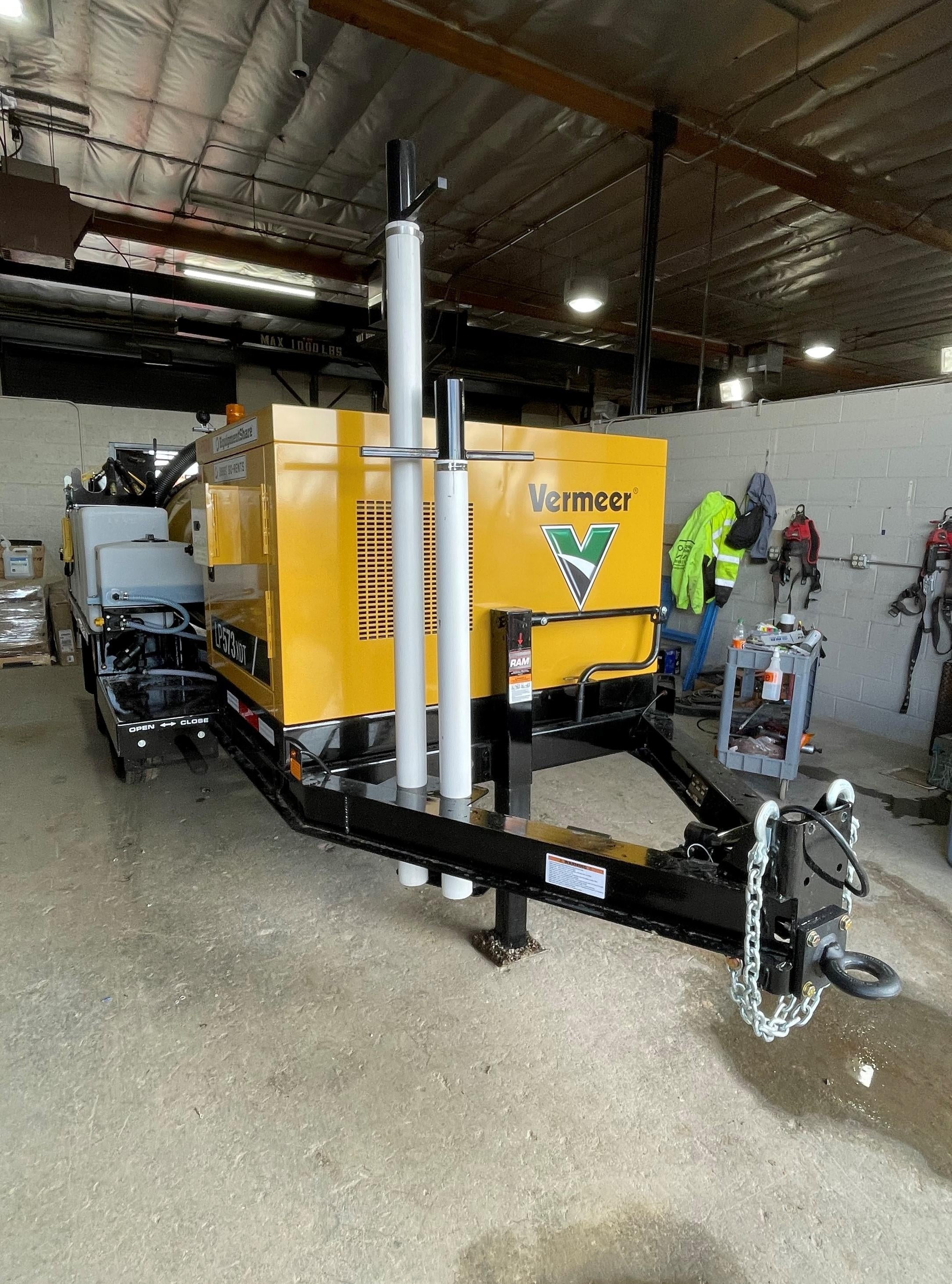 2023 Vac-Tron LP573XDT T4 Koehler Diesel Engine, 500 Gallon Debris Tank, x2 100 Gallon Water Tanks