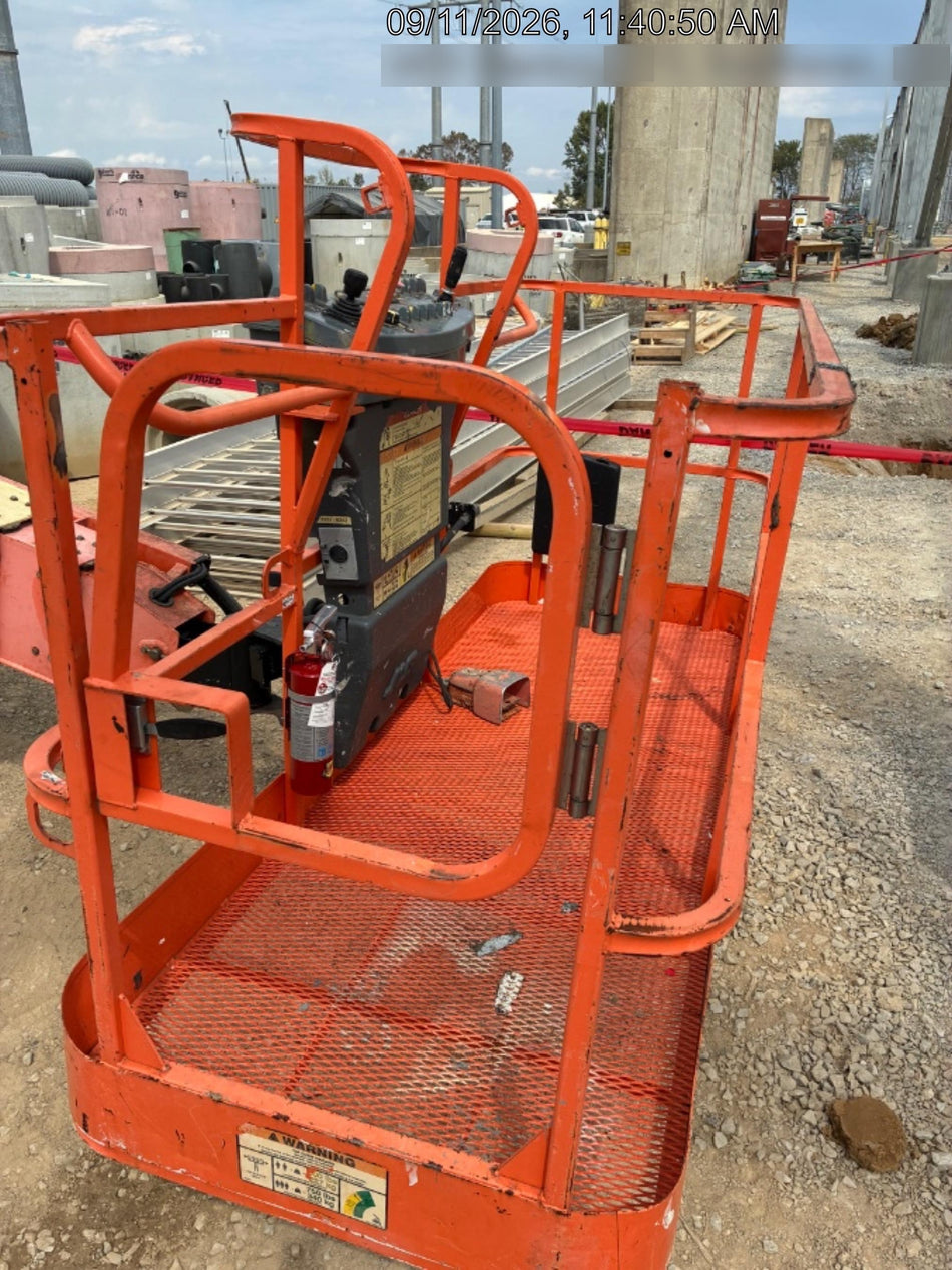 2004 JLG 600S 4WD