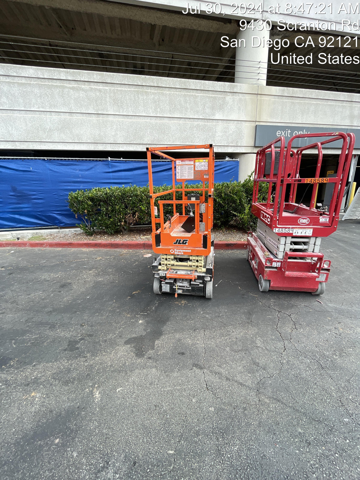 2022 JLG ES1330L