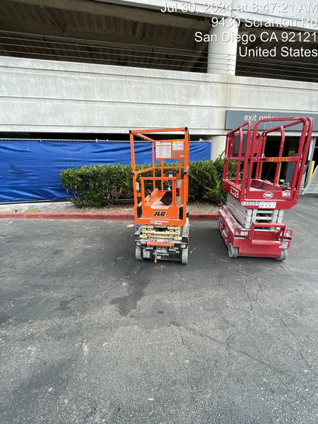 2022 JLG ES1330L