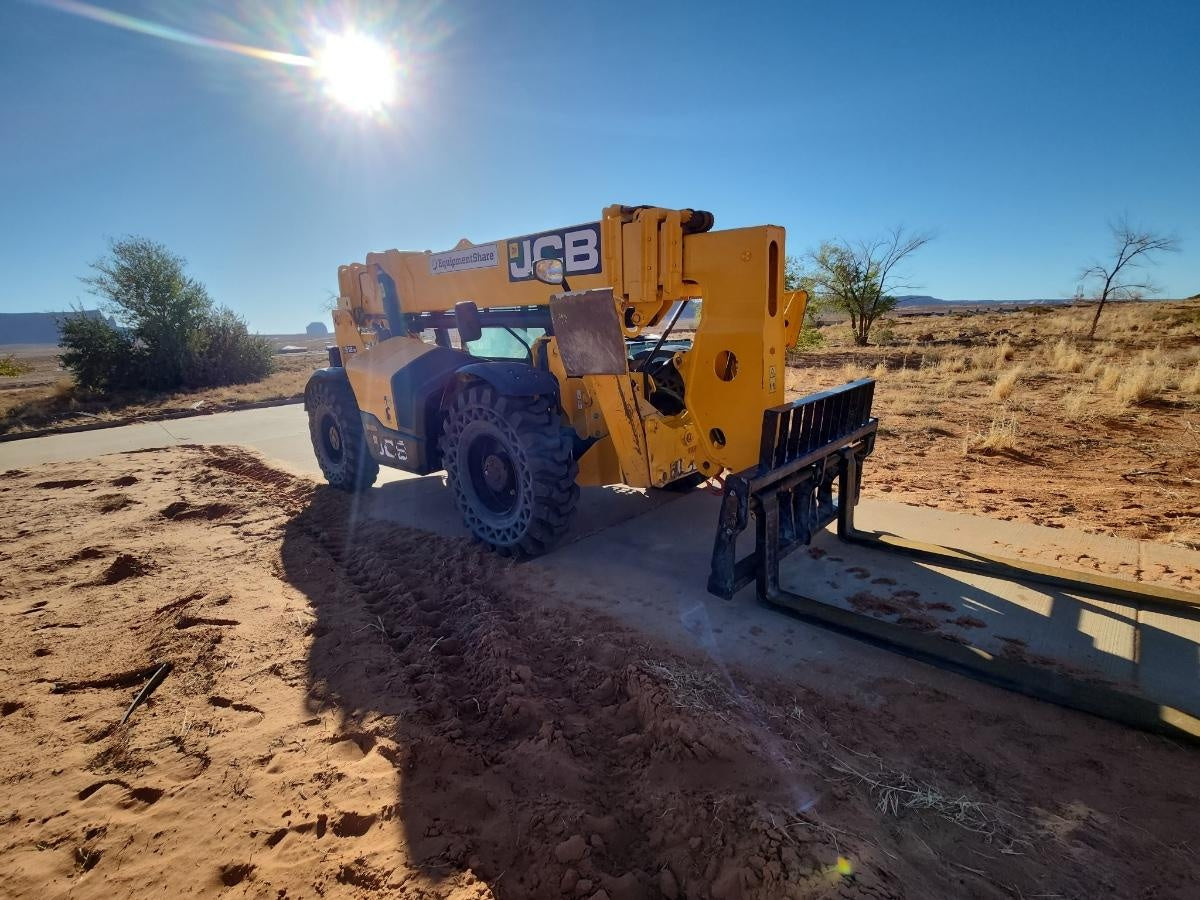 2021 JCB 512-56