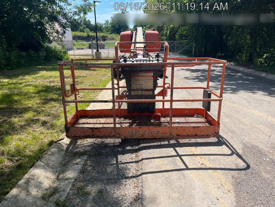 2019 JLG 660SJ
