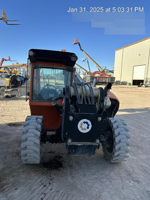 2020 JLG G5-18A Cab/Heat/Air, NM Solid Tires, Beacon w/48" Carriage, 48" Pallet Forks