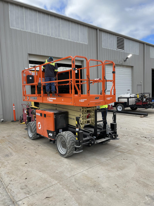 2022 JLG RT3369