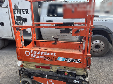 2022 JLG ES1330L
