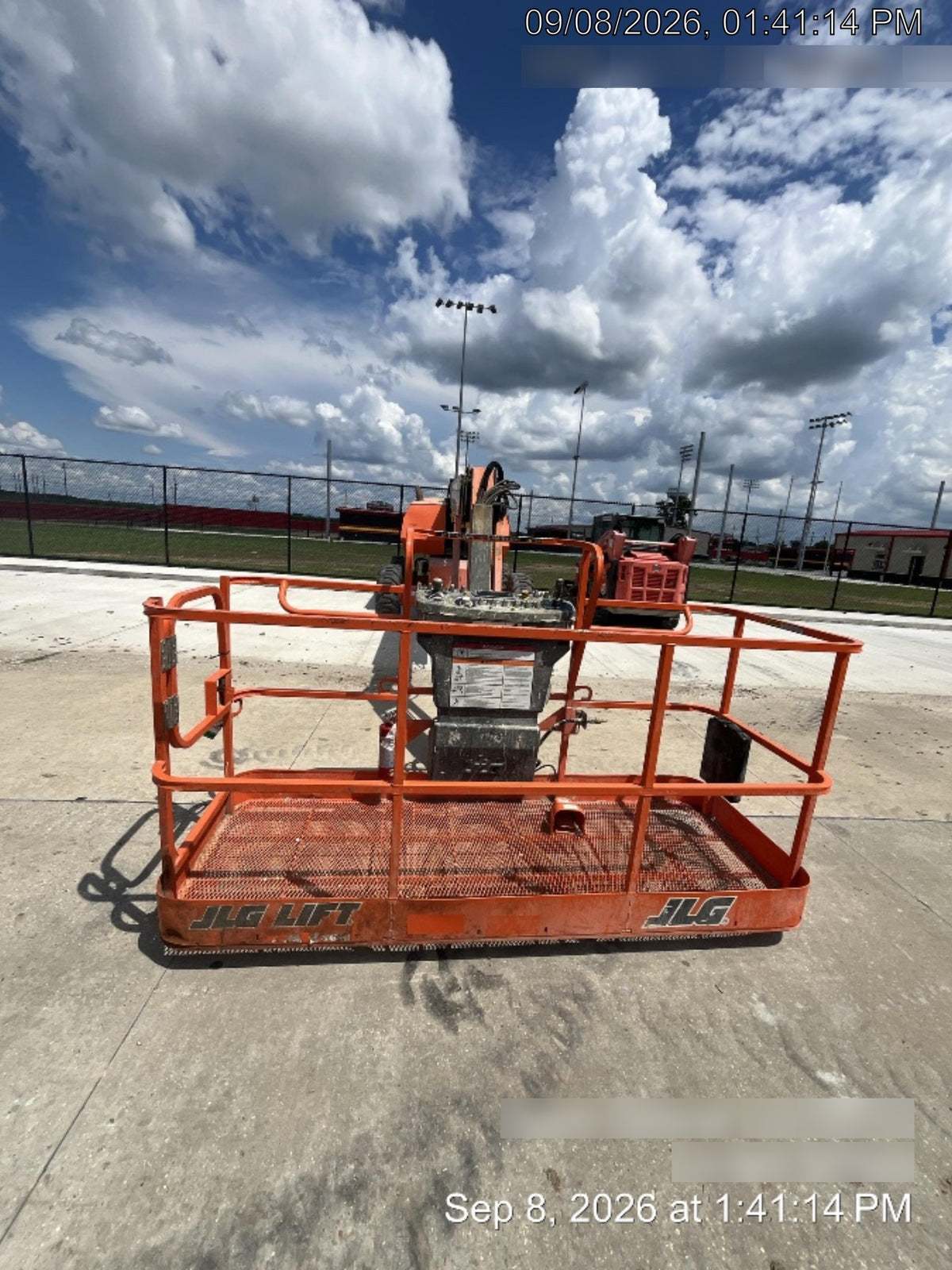 2016 JLG 660SJ