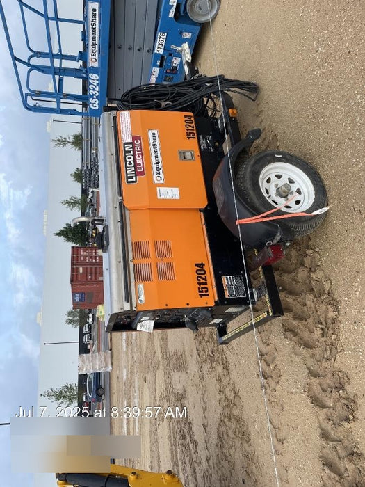 2021 Lincoln Electric Vantage 322 Vantage 322 Ready Pak 3 w/ Telematics & Decals, ORANGE (includes trailer, cable rack, fender light kit)