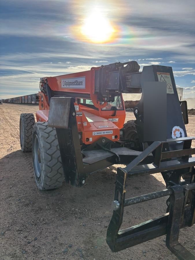 2021 SKYTRAK 10054