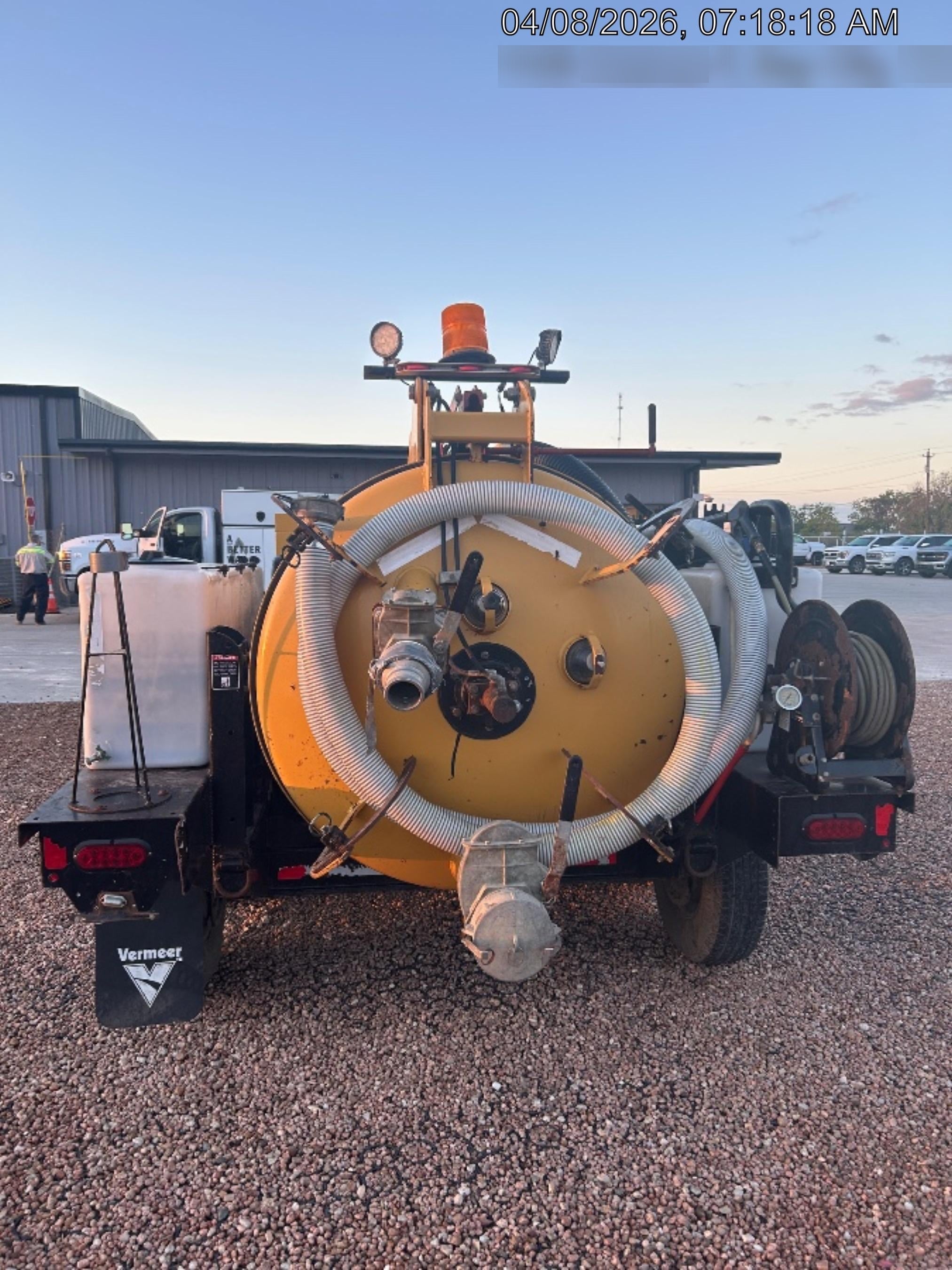 2023 Vac-Tron LP573XDT T4 Koehler Diesel Engine, 500 Gallon Debris Tank, x2 100 Gallon Water Tanks