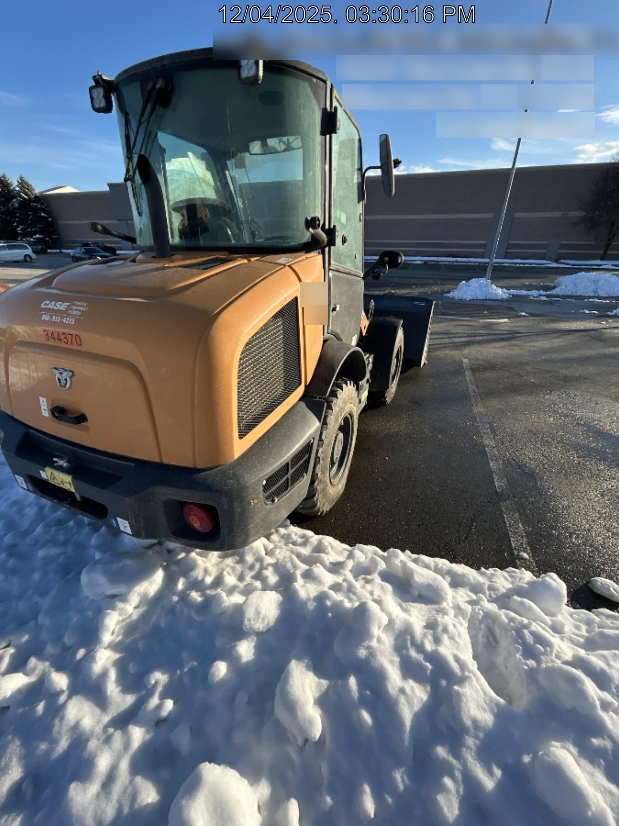 2023 CASE 121F