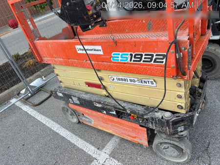 2022 JLG ES1932