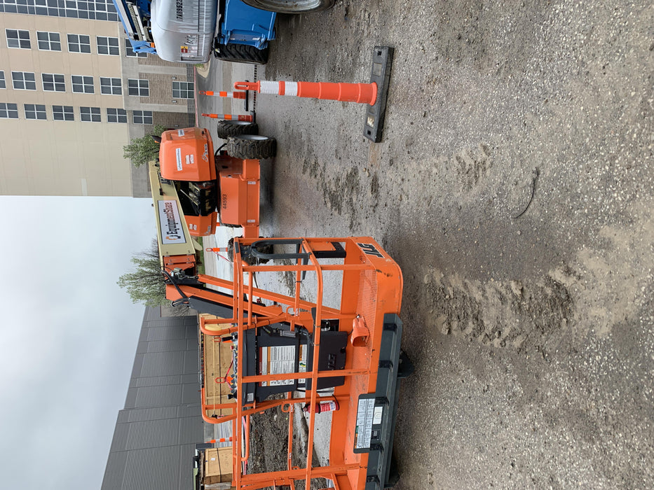 2019 JLG 660SJ
