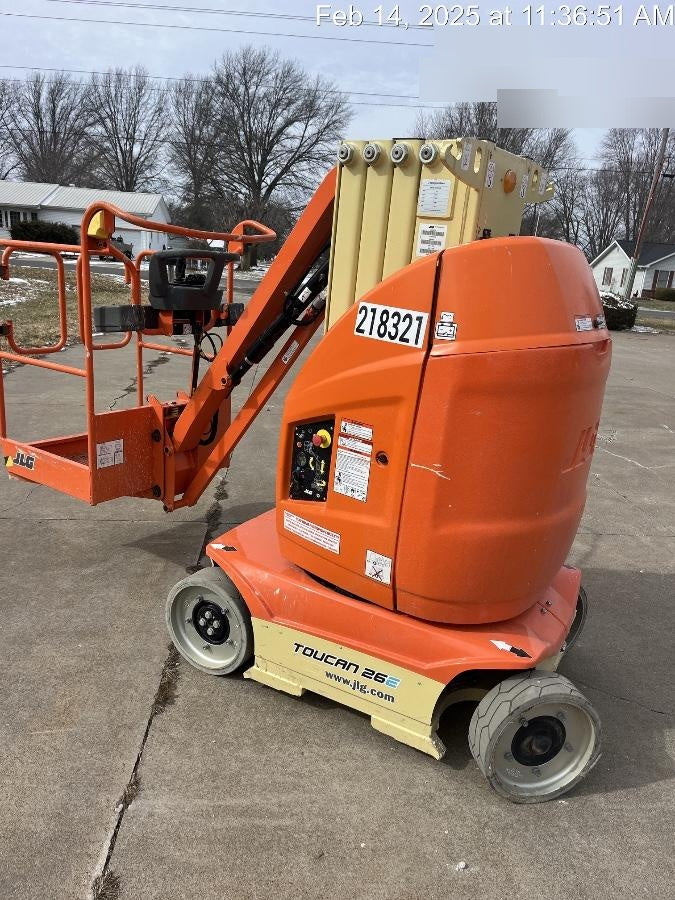 2022 JLG 26E
