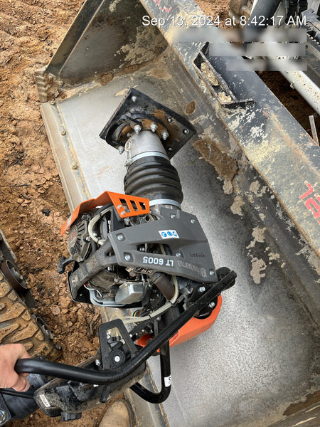 2024 HUSQVARNA LT6005
