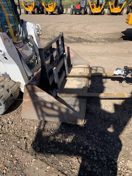 2022 ARROW MATERIAL HANDLING 60" Pallet Forks - Arrow