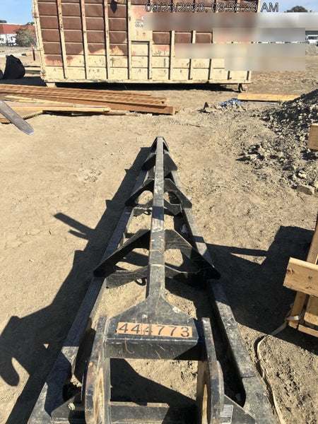 2024 JLG 1001275853
