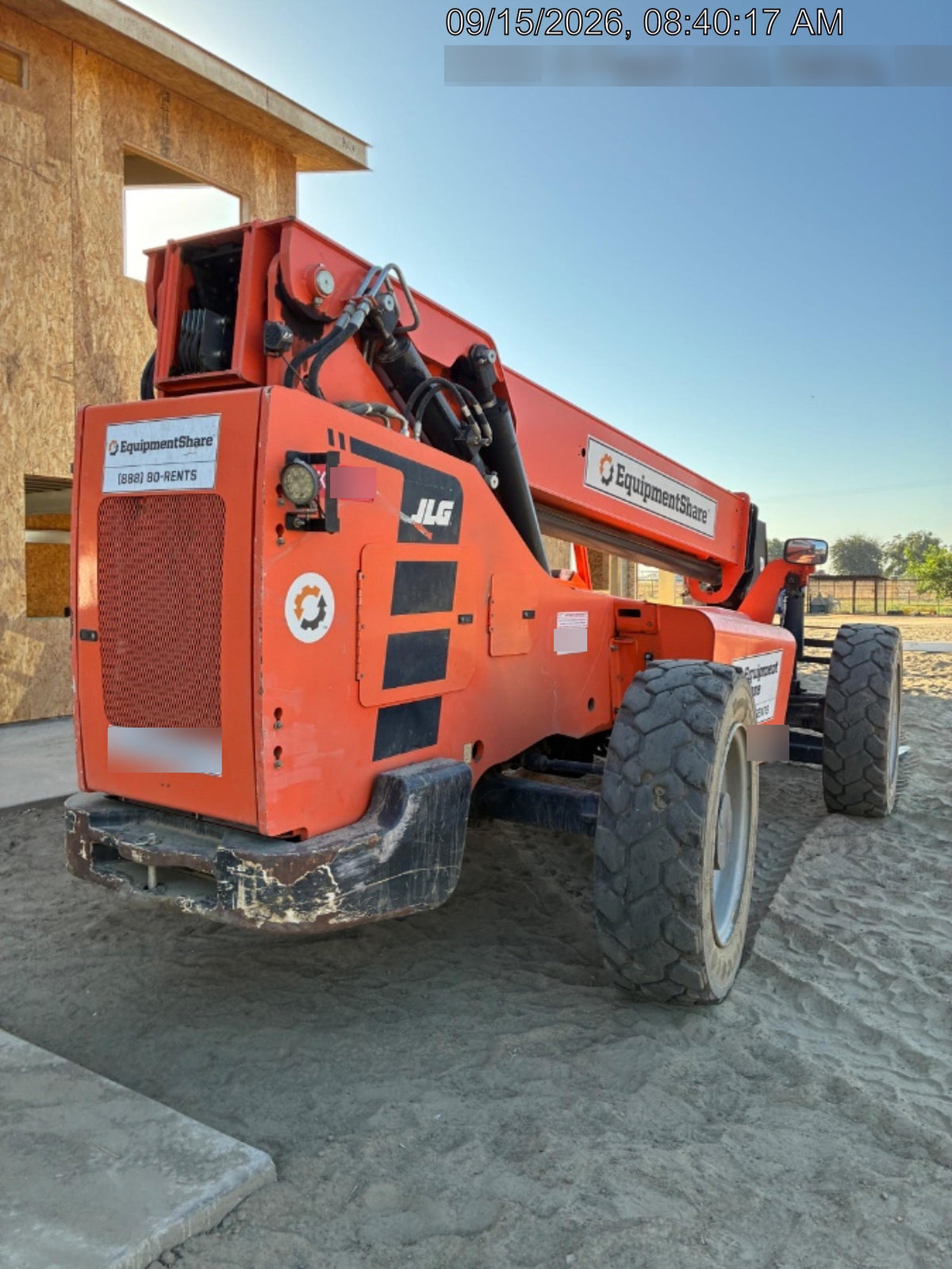 2020 Skytrak 8042 74 Hp, FF Tires, Work Lights, Beacon, Aux Hydraulics, Back up Alarm, Lifting Eye, ES Decals