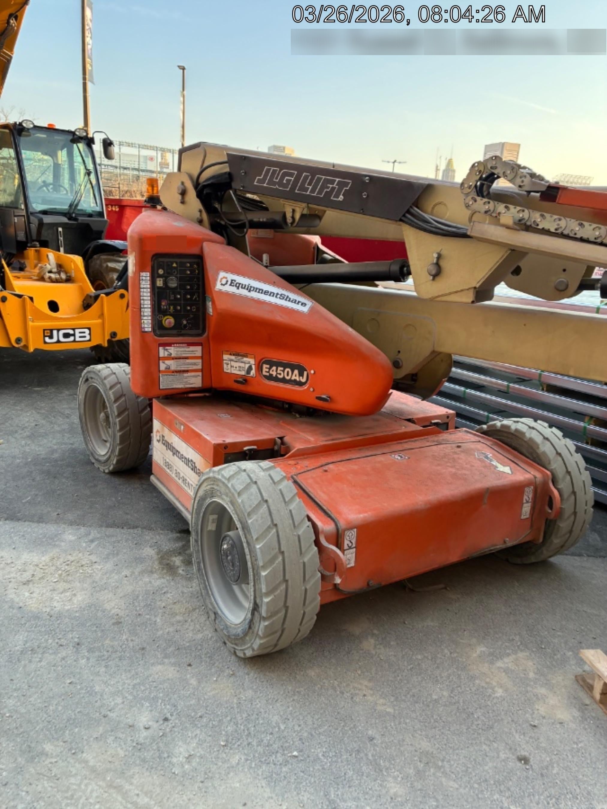 2019 JLG E450AJ