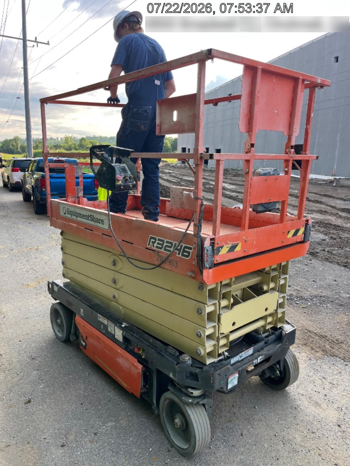 2022 JLG R3246