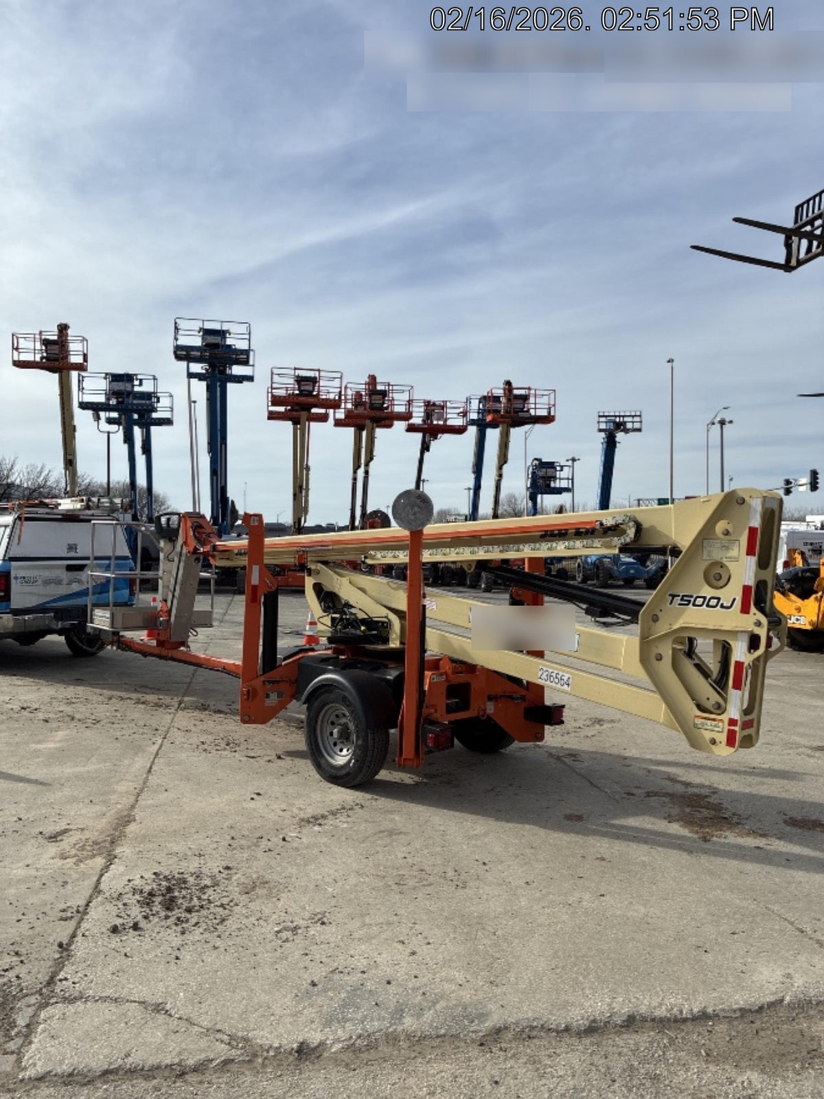 2022 JLG T500J