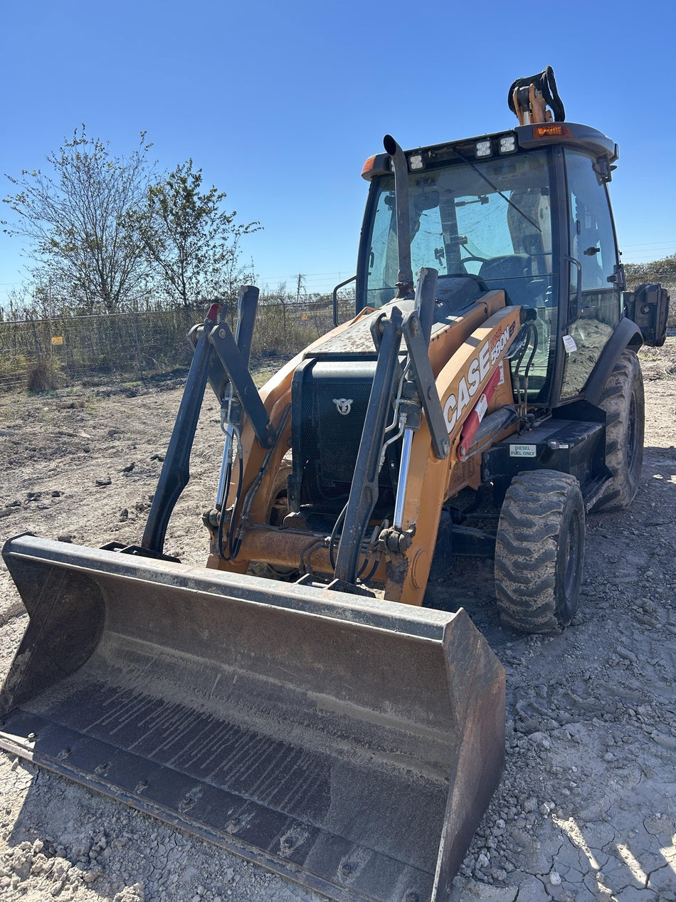 2022 CASE 580N EP - Extendable Backhoe