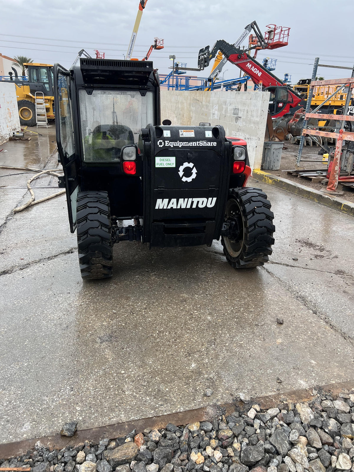 2022 MANITOU MTA5519