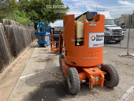 2019 JLG E300AJP