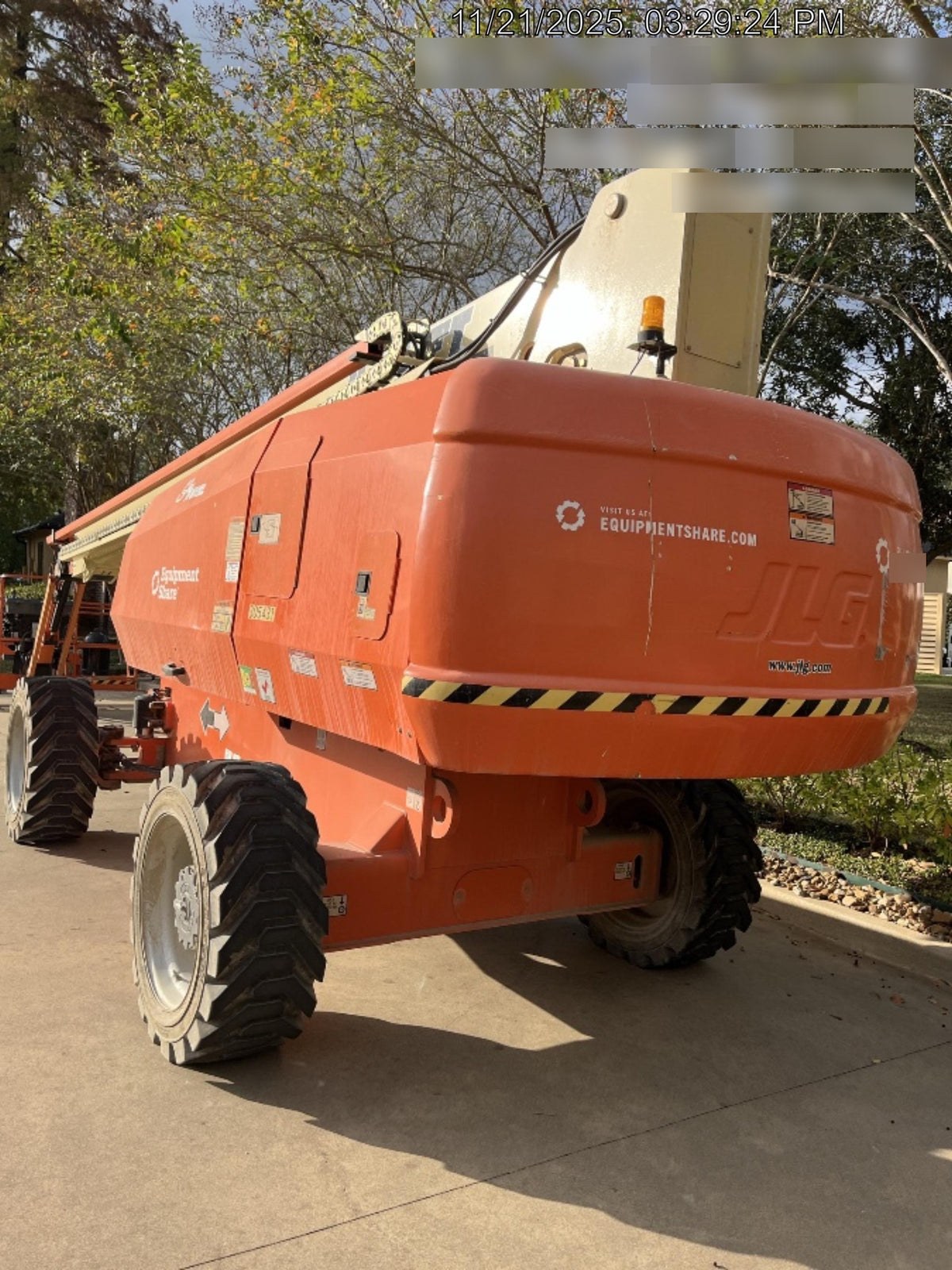 2023 JLG 860SJ