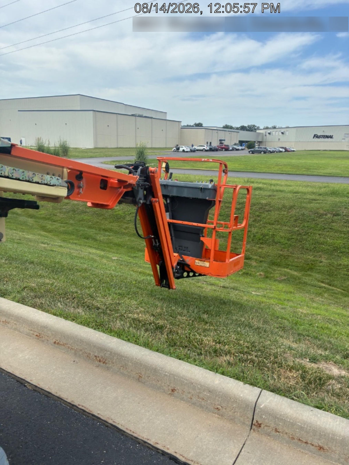 2020 JLG E400AJPN