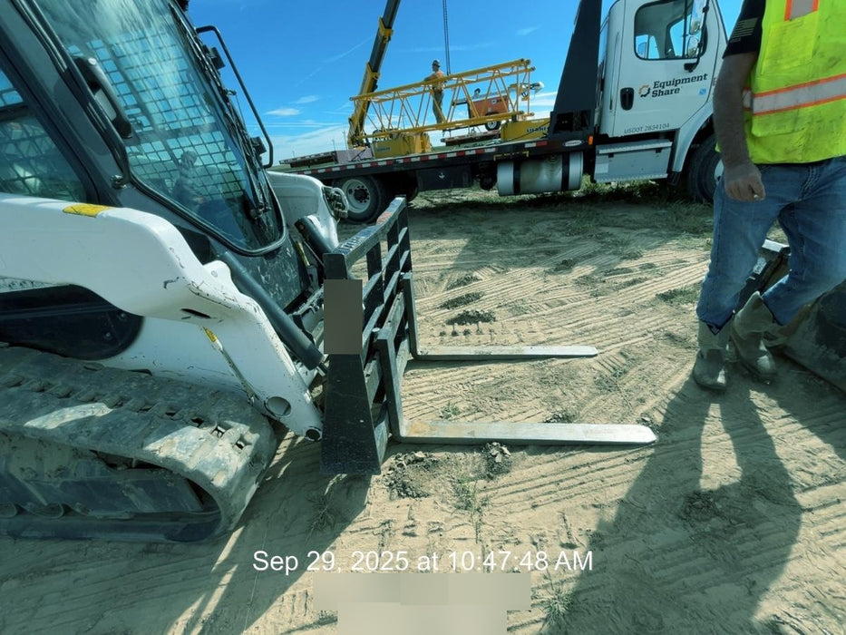 2022 ARROW MATERIAL HANDLING 60" Pallet Forks - Arrow