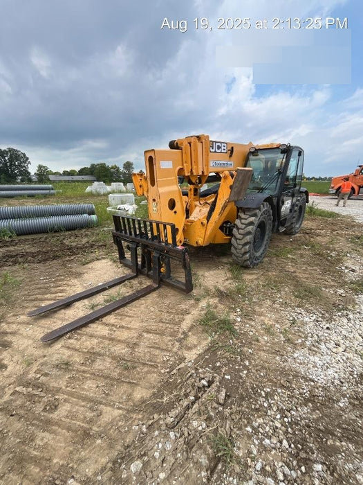 2019 JCB 510-56 74 HP w/CAB/HVAC, Beacon, Worklights, Aux Hydraulics, Solid Tires 72" Carriage/60" Forks
