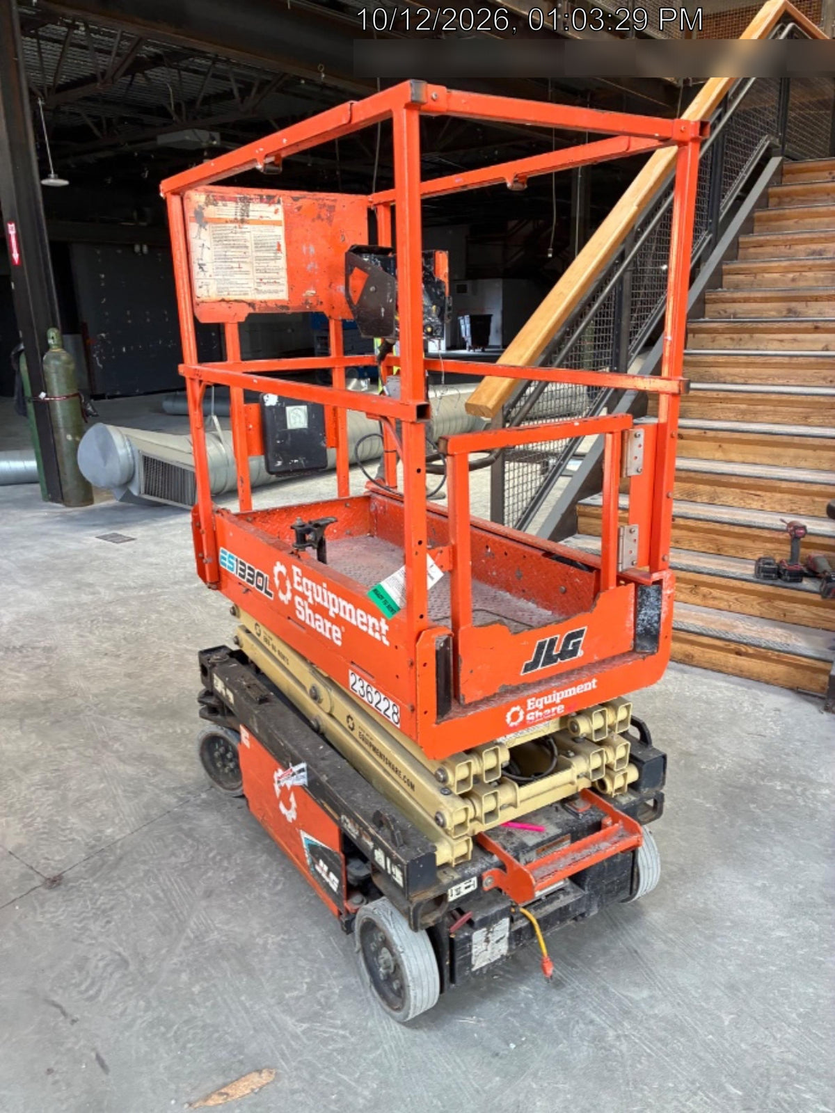 2022 JLG ES1330L