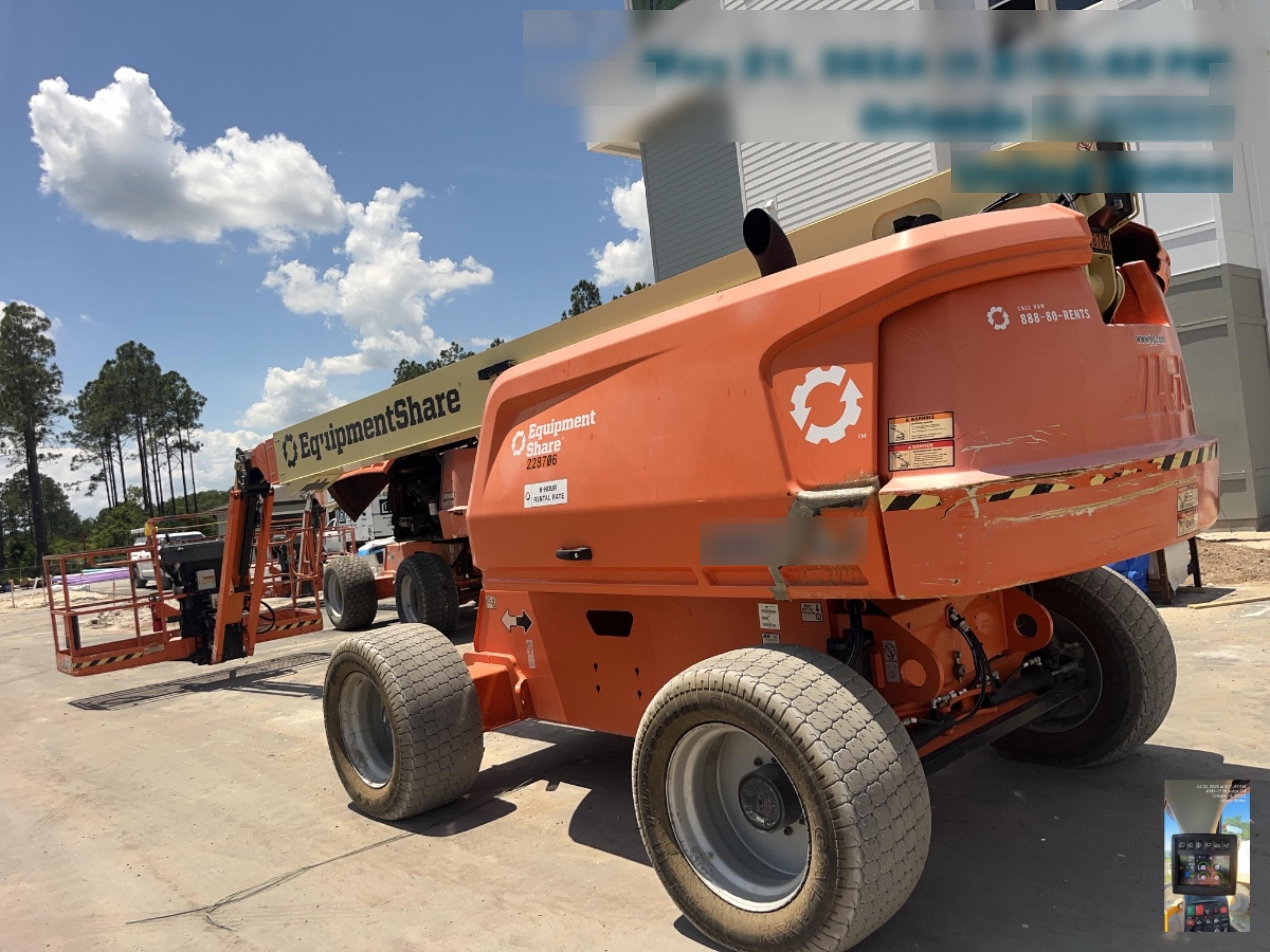 2022 JLG 660SJ