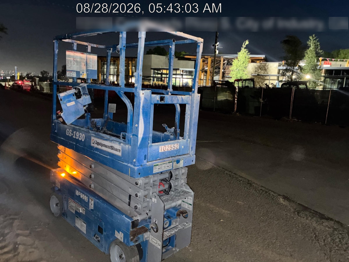 2020 Genie GS-1930 Solid Non Marking Tires, Beacon, Folding rails with half height swing gate, 800W Inverter