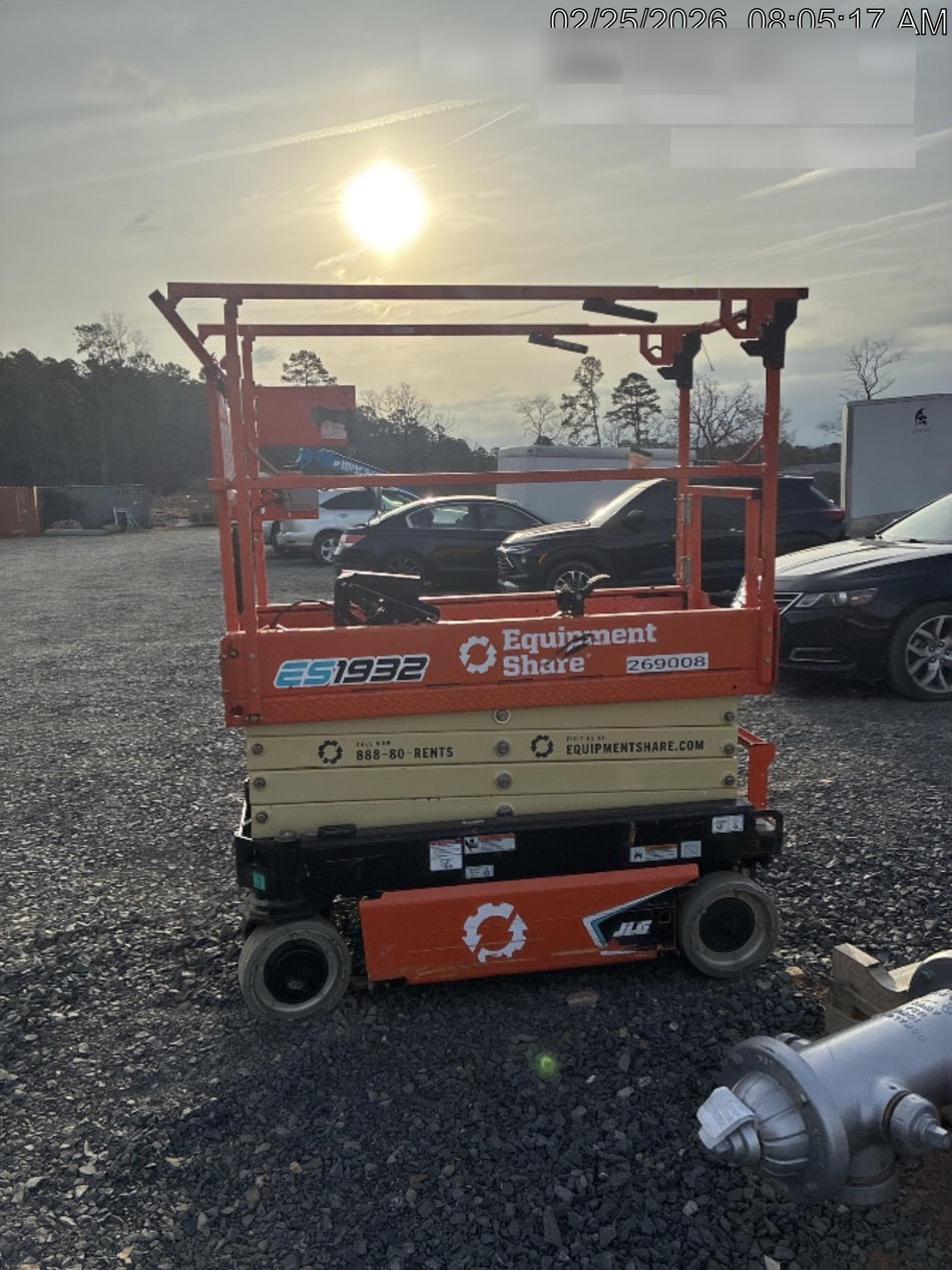 2022 JLG ES1932