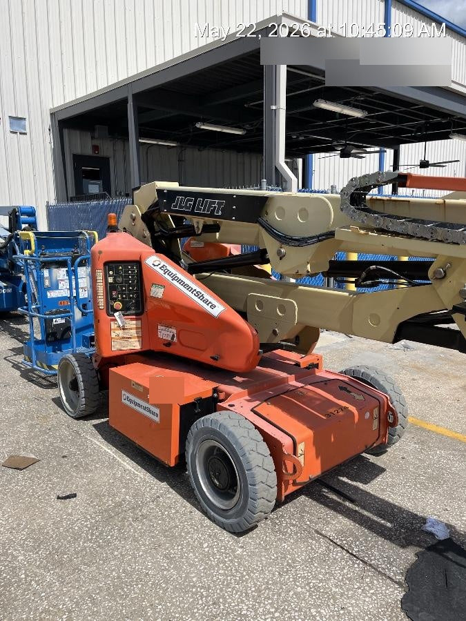 2019 JLG E400AJPN
