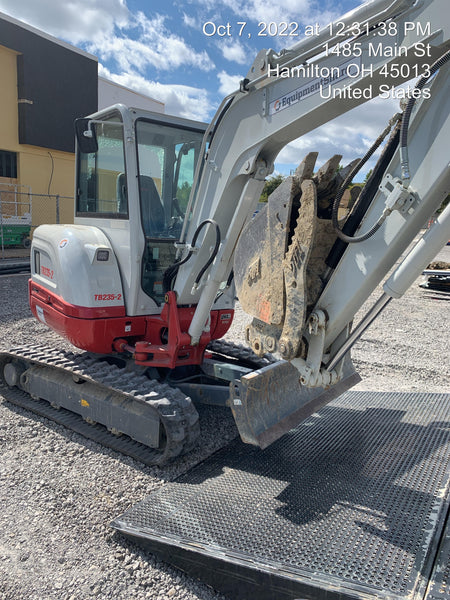 2022 TAKEUCHI TB235-2CR