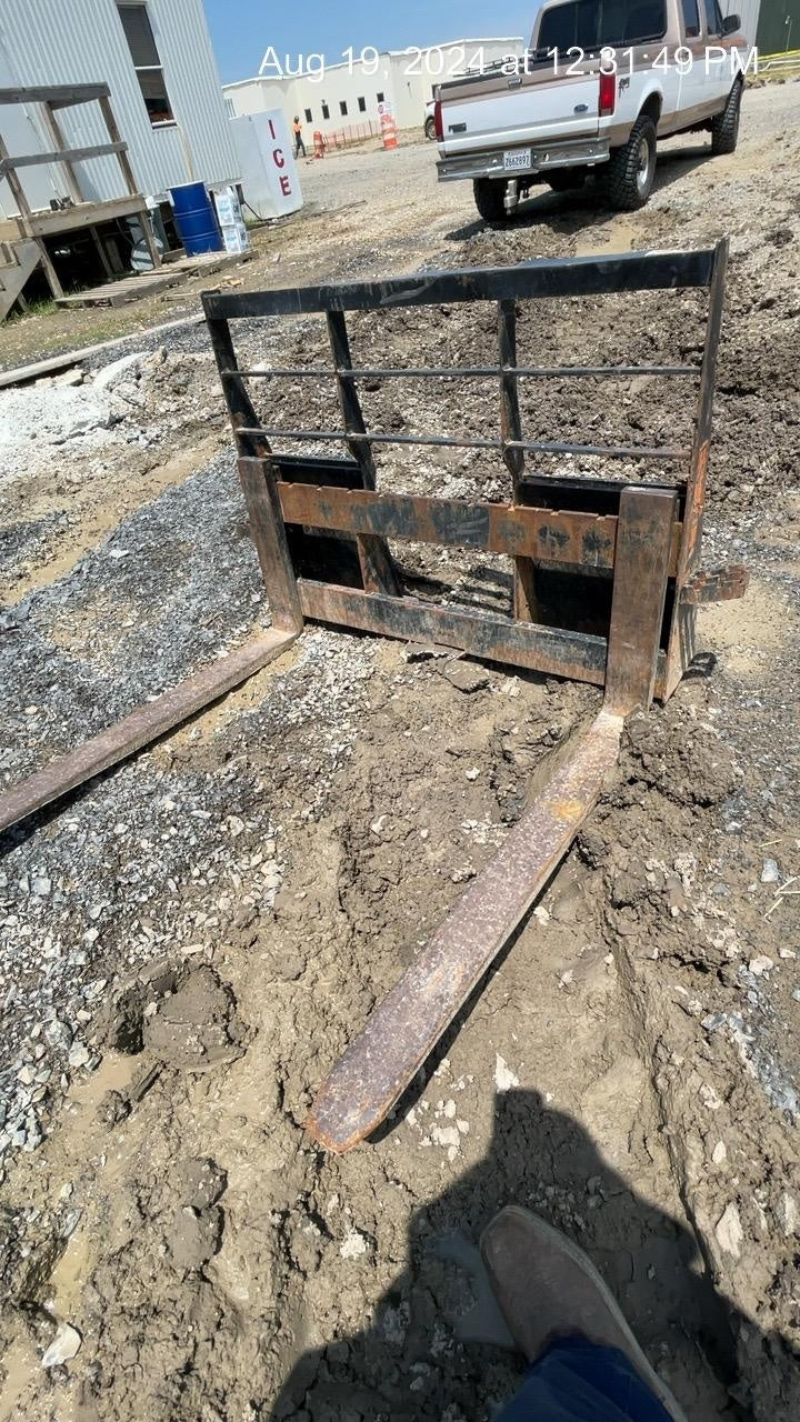 2021 PALADIN 48" Pallet Forks - Paladin