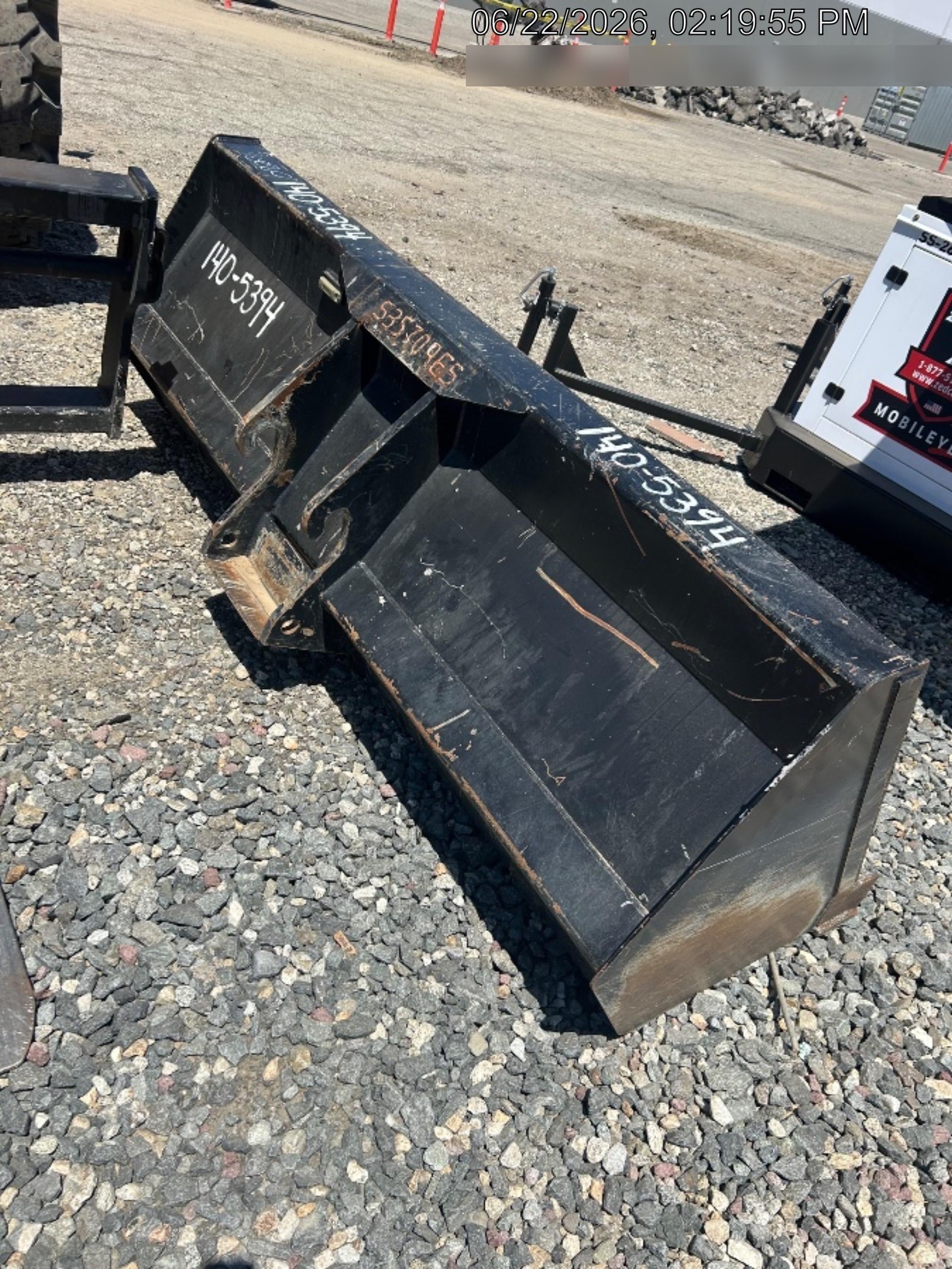 2025 JLG 1001100823