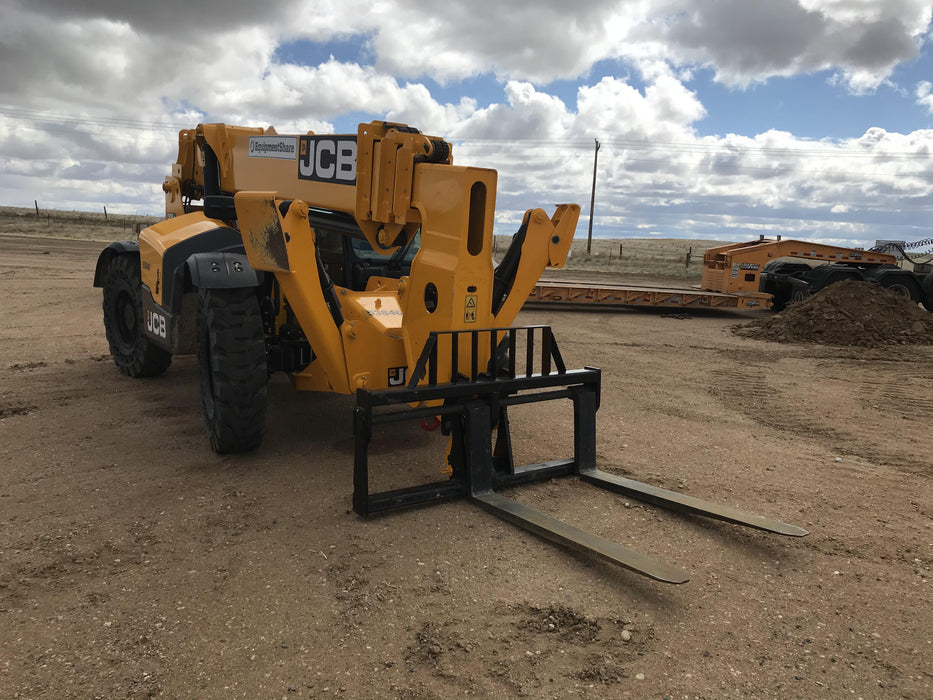 2019 JCB 512-56 Cab/Heat/Air, 109 HP, Solid Tires, STD Worklight, Beacon, Aux Hydraulics, Lifting Eye, Back up Alarm w/66" Carriage/60" Forks