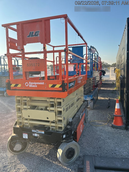 2025 JLG ES3246