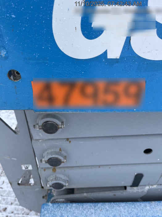 2019 Genie GS-2632 Folding rails with half height swing gate