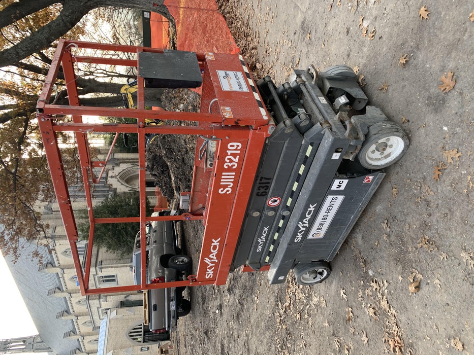 2017 Skyjack SJIII-3219 Skyjack SJ3219 w/Trojan Battery Set, Extended Warranty 5yr/5k hr