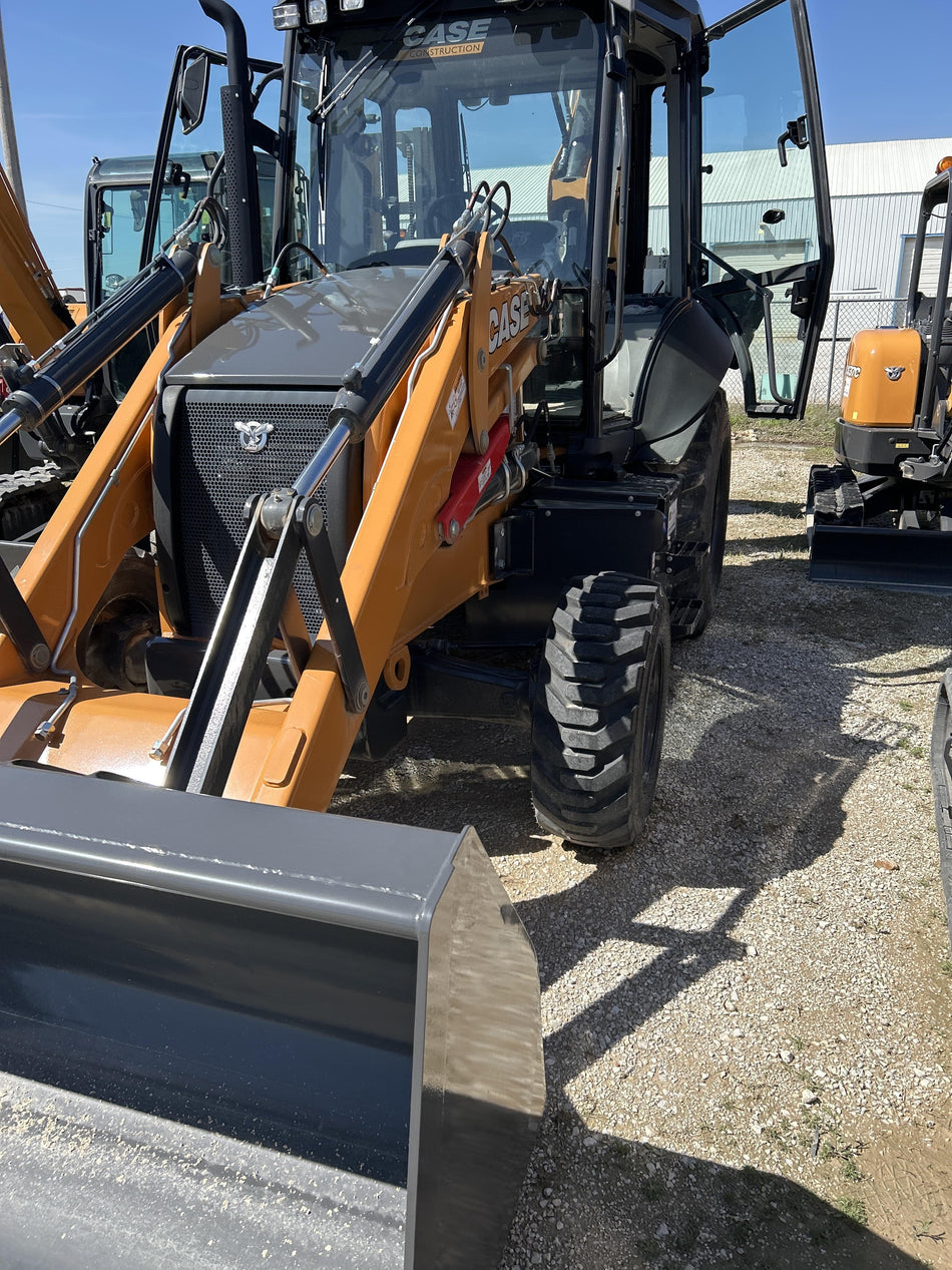 2024 CASE 580SV