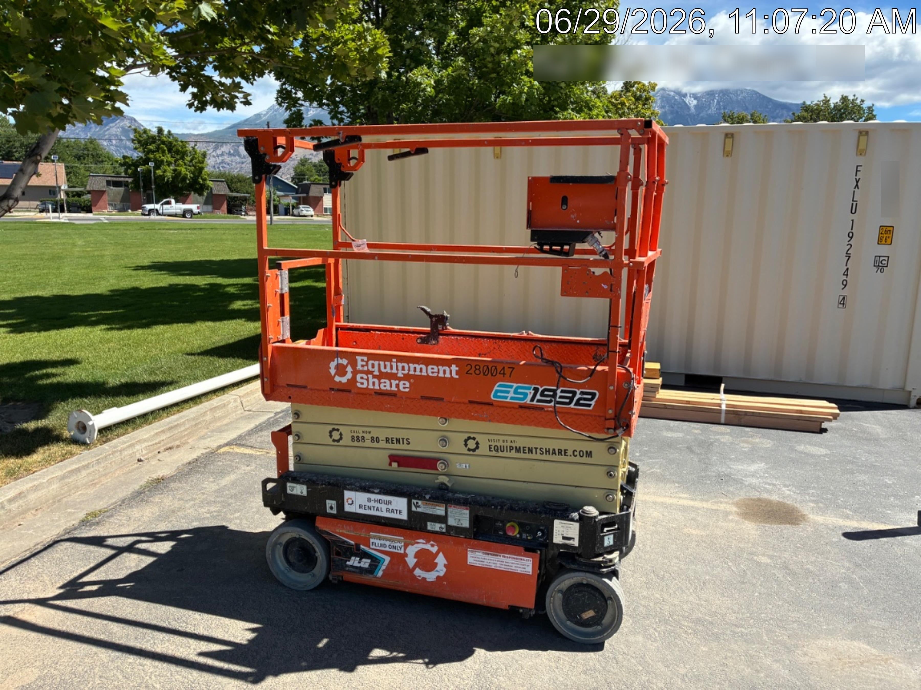 2022 JLG ES1932